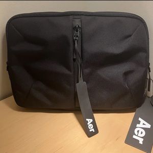Aer SF Tech Folio 13” New With Tags Laptop Sleeve MSRP $75.